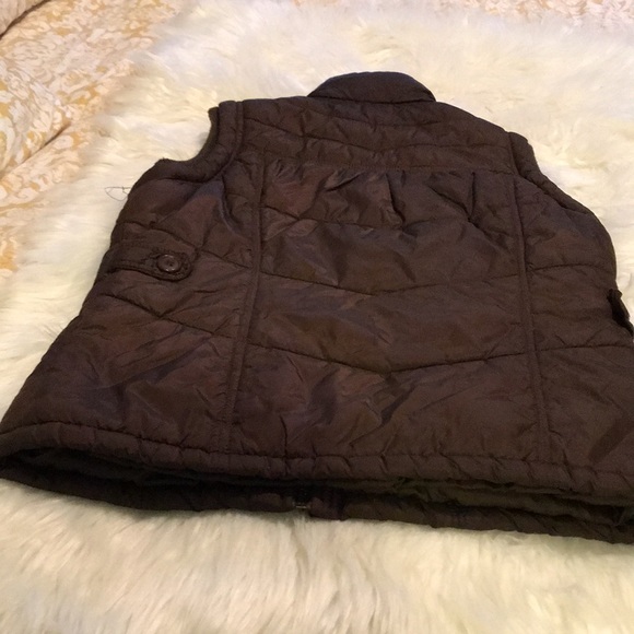 Vest - Picture 3 of 5